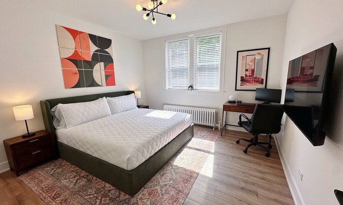 Evanston Apartment | Bright 2BR - King Bed + Desk - Near: Northwestern-Chicago-Beaches