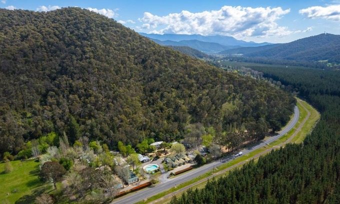 Bright Resort | Bright Accommodation Park