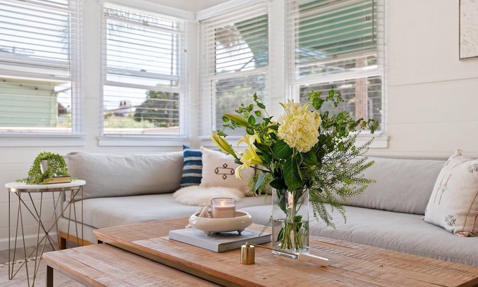 West Beach Condo | Bright and Airy Newly Remodeled Condo At West Beach