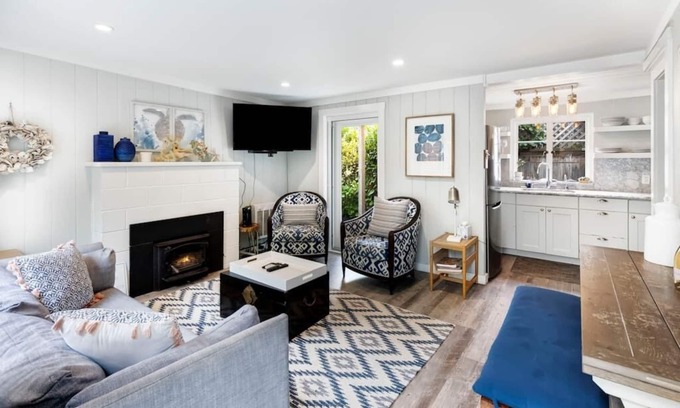 Stinson Beach Cottage | Bright and Cozy Beach Cottage