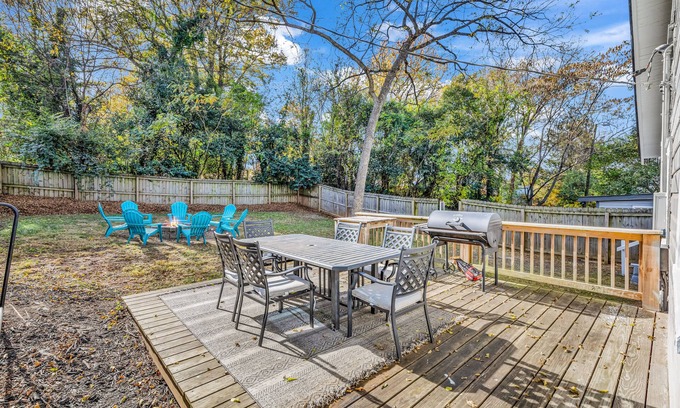 Villa Heights Cottage | Bright and Modern Close to Everything