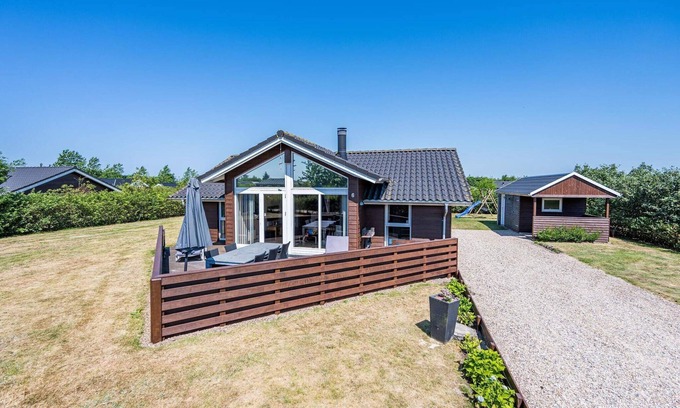 Skaven Strand House | Bright and Spacious Family Retreat-By Traum