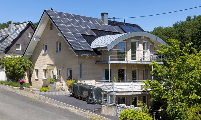 Trupbach Apartment | Bright apartment (115sqm) with balcony and sun terrace