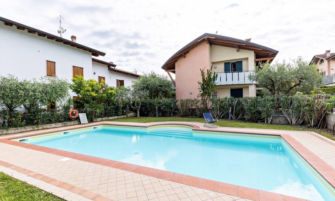 Montioni Apartment | Bright apartment 'Bluemoon' with Pool, Wi-Fi and Air Conditioning