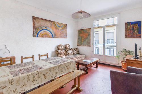 Les Cinq Avenues Apartment | Bright Apartment in Marseille