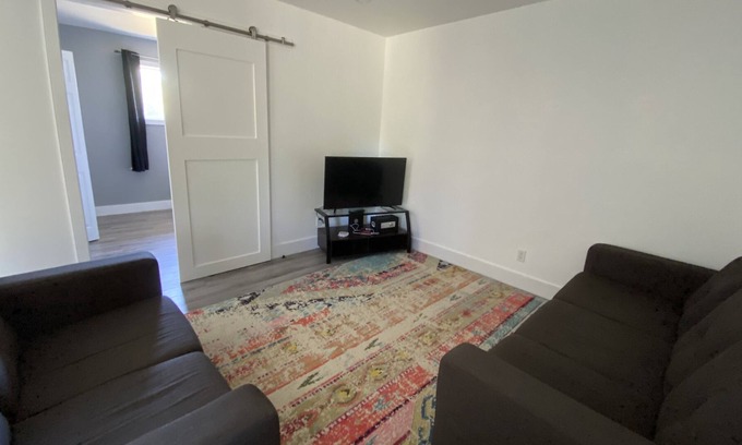 Gimli Cabin | Bright beautiful cabin in Gimli