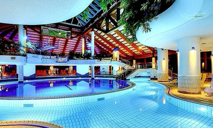 Steibis Apartment | Bright, big flat for families /couples, close to golf and ski, OberstaufenPlus