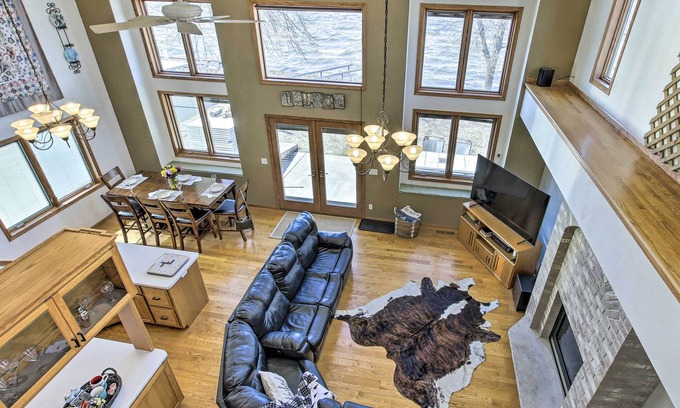 Cecil House | Bright Cecil Home w/Boat Dock & Lake Access!