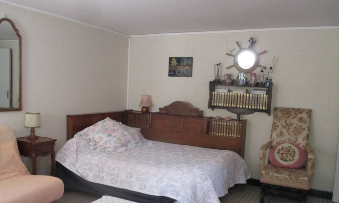 Mimizan Apartment | Bright, comfortable 2/5-person apartment, private garden, barbecue, garden furniture.