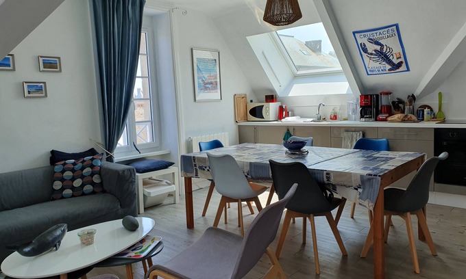 Saint-Cast-le-Guildo Apartment | Bright confortable flat facing the sea with private garden
