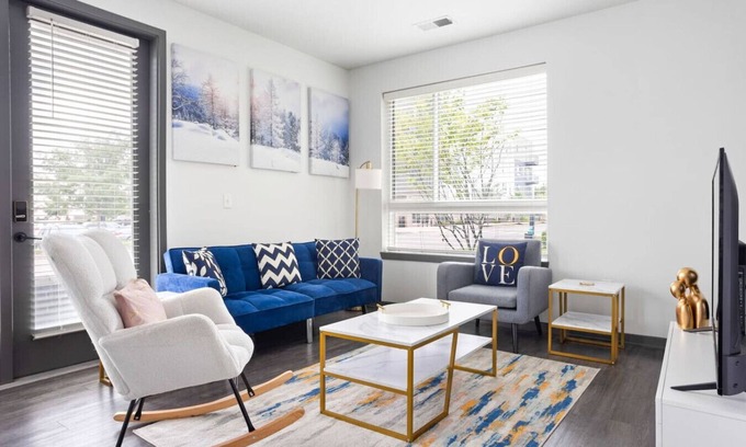 Indianapolis Apartment | Bright & Cozy 2BR Retreat w/Parking – Broad Ripple