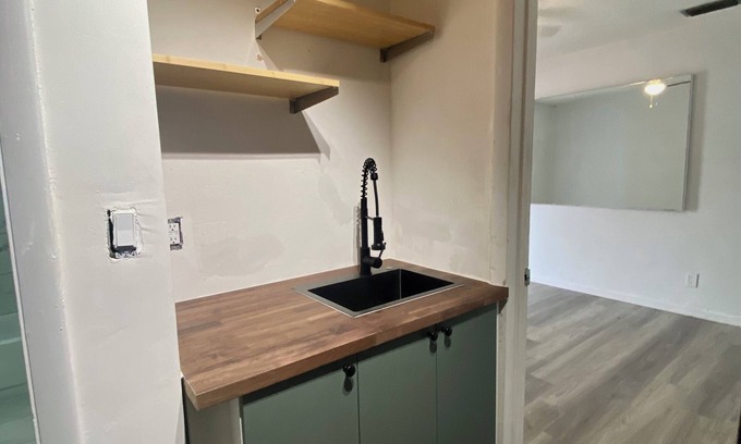 Fort Lauderdale House | Bright Hideaway in Oakland Park Near the Beach