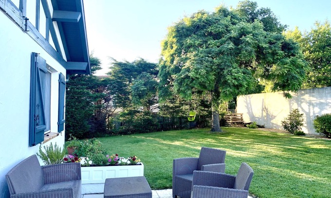 Ondres Villa | Bright house with Jacuzzi, walking distance to town center, 6-minute beach.