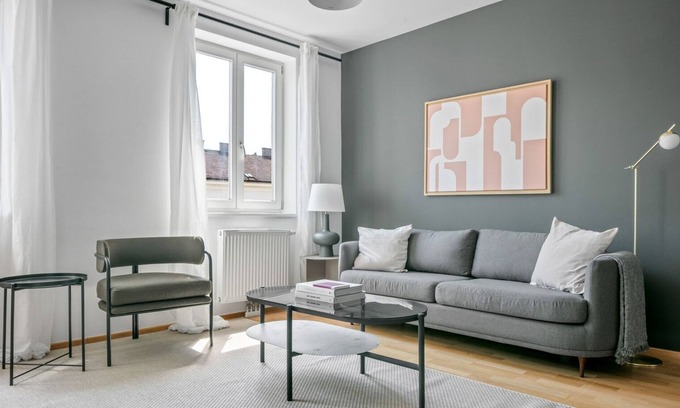 Matzleinsdorf Apartment | Bright Margareten 2BR, easy access to Matzleinsdorferplatz, by Blueground