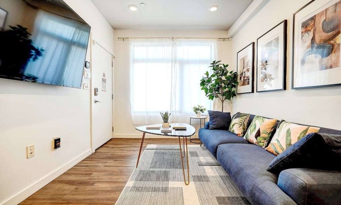 North Philadelphia East Apartment | Bright Modern 3 bedroom home - 10 min walk from Temple University