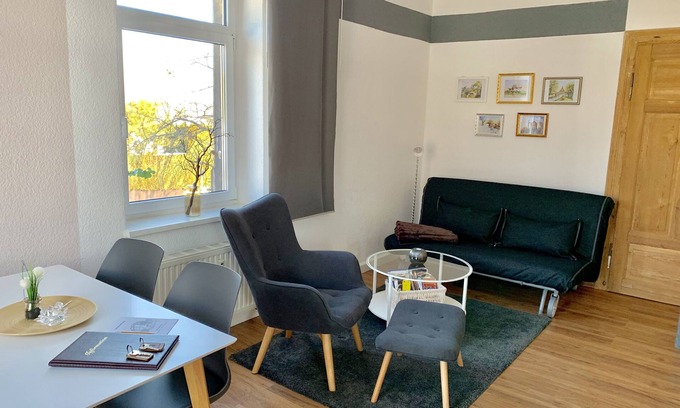 Omsewitz Apartment | Bright modern apartment with roof terrace and beautiful kitchen in Dresden