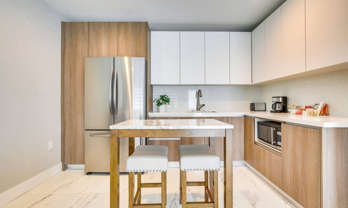North Miami House | Bright North Miami Home Near Beaches & Shops!
