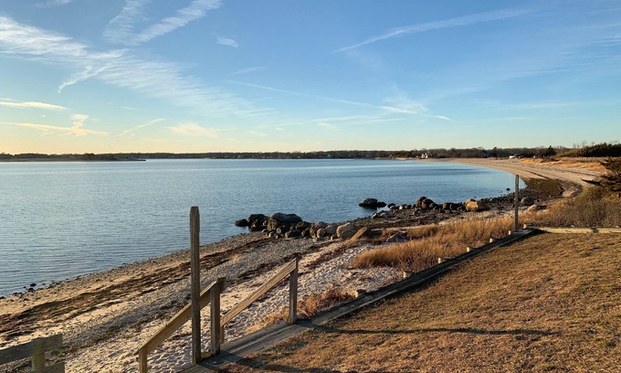 Shorewood House | Bright, open waterfront house with gorgeous sunsets and private beach