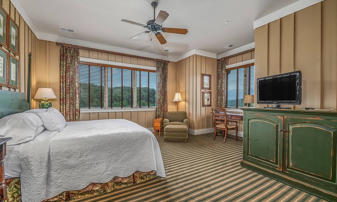 Mill Spring Cabin | Bright's Creek Lodge - King Room- Near Tryon and TIEC & Hendersonville