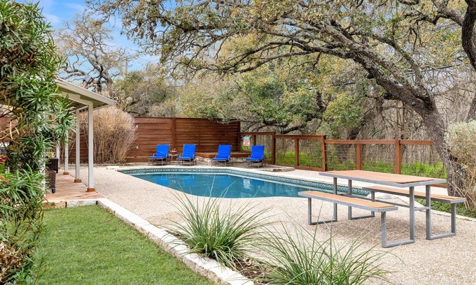 West Oak Hill House | Bright Space, Inviting Pool - The Plunge - Portoro