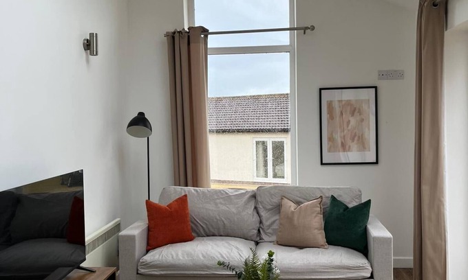 Sidmouth House | Bright & Spacious 2 Bed Holiday Chalet in Sidmouth