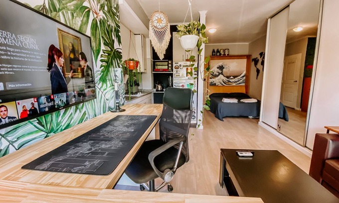 Parana Apartment | Bright Studio with balcony, hammock and big desk