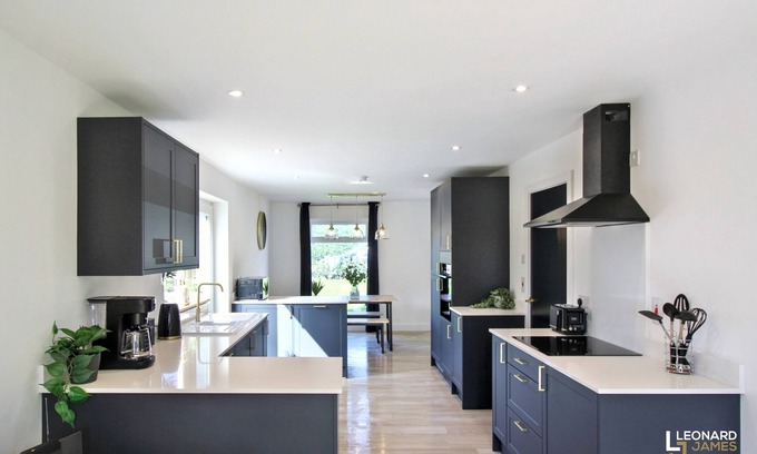 Attleborough House | Bright & Stylish 2 Bedroom Bungalow Retreat in Attleborough