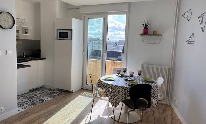 Old Town Apartment | Bright T2 apartment in the center of Tours