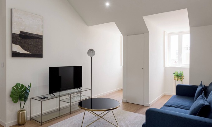 Linda-a-Velha Apartment | Bright Urban Haven with Chic Decor