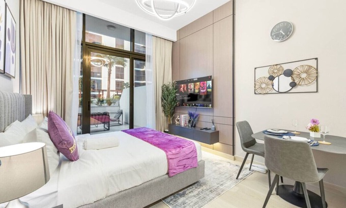 Nad Al Sheba Apartment | Bright Urban Studio with Views