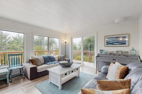 Rockaway Beach House | Brighton Blue