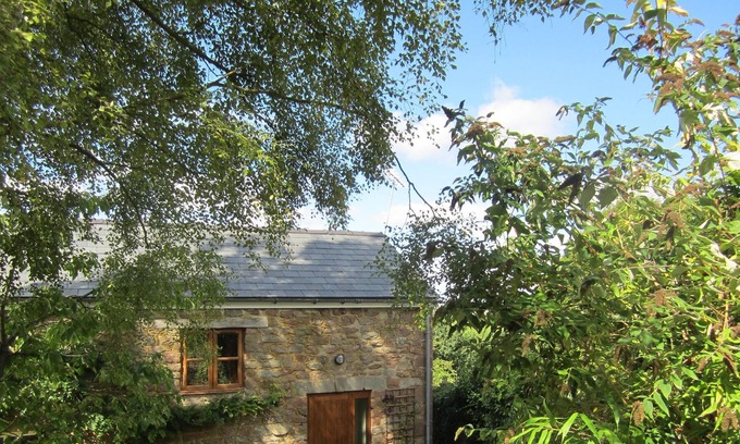 Bailey Lane End House | Brilliant cider barn on the edge of dean's forest