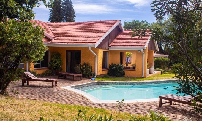 Lombardy East House | Bring the whole family to this spacious 4-bedroom house that sleeps 8.