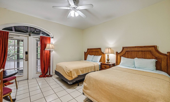 Naples Apartment | Bring Your Boat: Condo w/Pool in Naples!