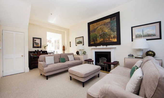Parsons Green and Walham Apartment | BRITANNIA ROAD, FULHAM - traditional 3 bed, 3 bath period flat with roof terrace