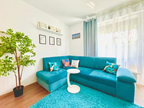Pradnik Bialy Apartment | Bronowice Residence Blue - Homey Apartment with Garden and Parking