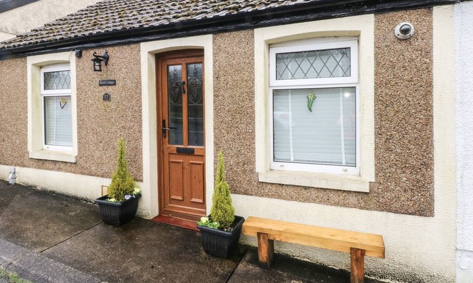 Margam Cottage | BROOK COTTAGE, pet friendly, character holiday cottage in Ynyswen