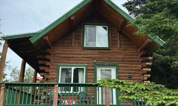Homer Cabin | Brooks Falls, Homer Floatplane Lodge