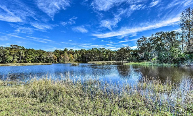 Jacksonville House | 'Brookside' Waterfront Home w/Kayaks & Deck!