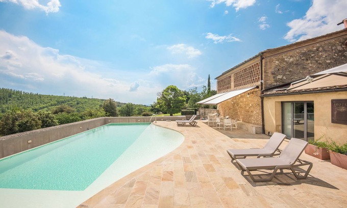 La Cetina Apartment | 'Brotes Appartamento Mandorlo' Apartment with Shared Pool, Wi-Fi, and Air Conditioning