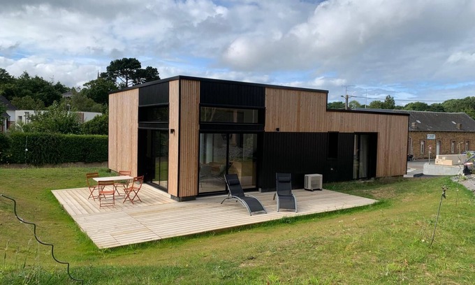 Plouha House | Brug Bihan/Cozy bungalow near all amenities and beach