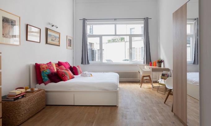 Postel House | Brussels Benit Ixelles Residence