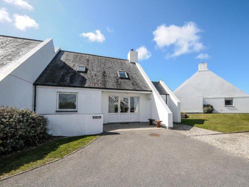 Trebetherick House | Bryher
