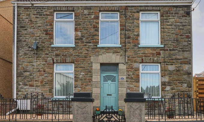 Burry Port House | Brynawel