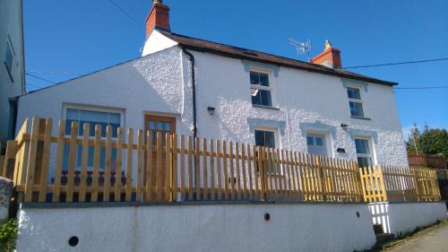 St Dogmaels House | Brynawel