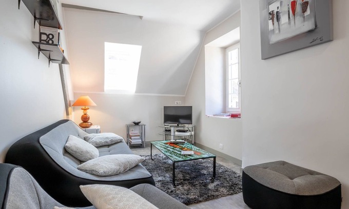 Beaune City Centre Apartment | BSH - Beaune Saint Etienne - Parking included