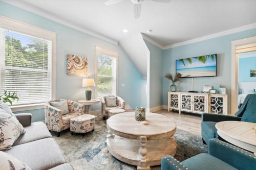 Miramar Beach House | Bubbles By The Sea With Low-Speed Vehicle