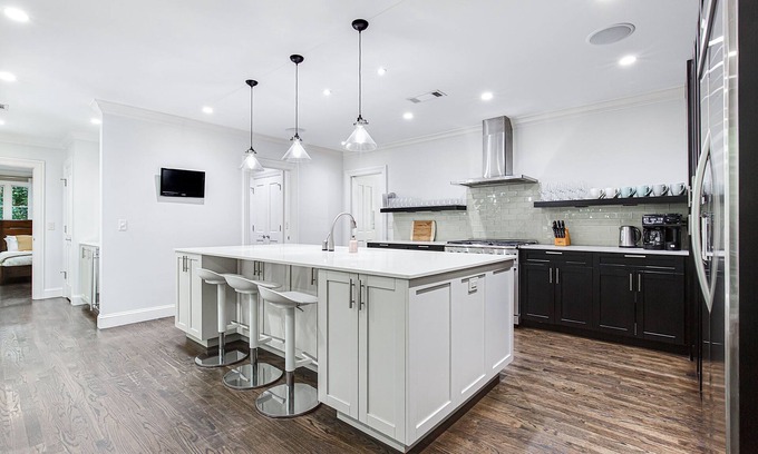 Kingswood House | Buckhead New Charming & Spacious Home!