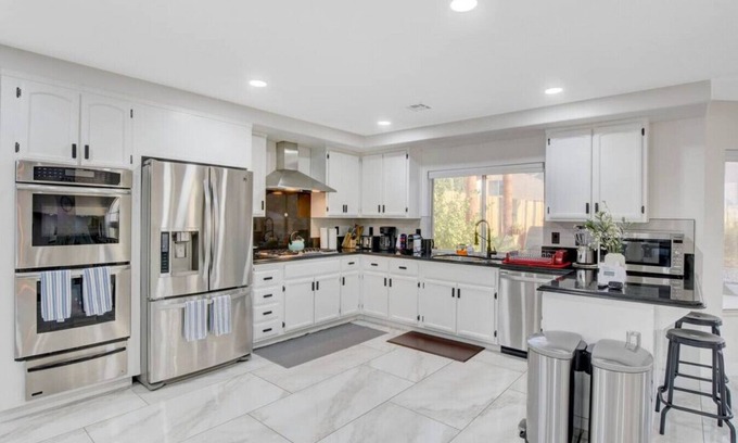 Green Valley North House | Buddha Play | Modern | Pool & Spa Near Vegas strip