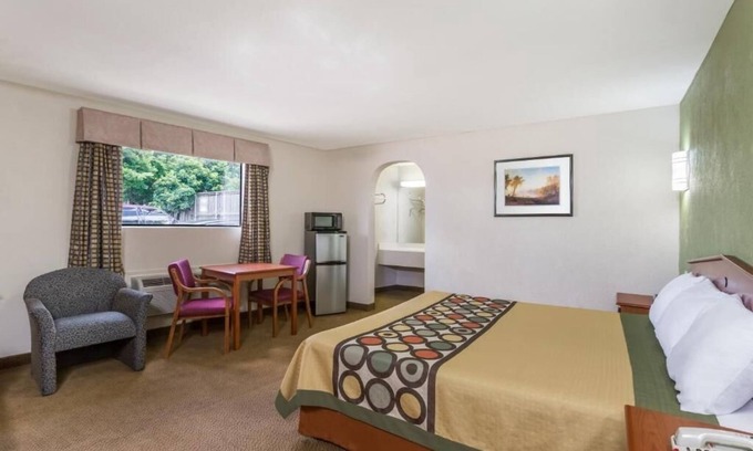 Austin Ave. Hotel | Budget Stay at Knights Inn Franklin Ave Waco! Parking, Pets Allowed!